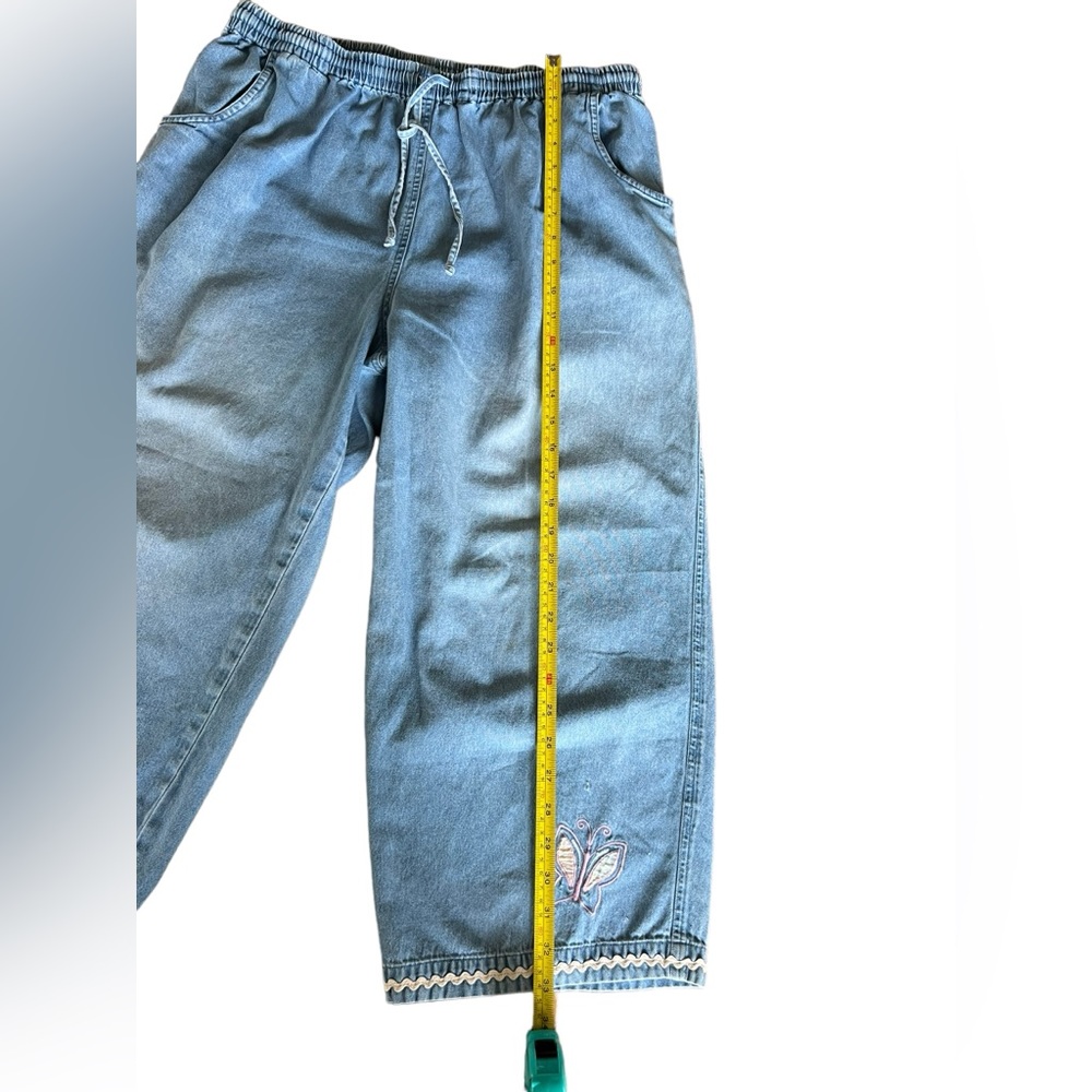 Lee Ms. Lee vintage pull on draw‎ string capri Jeans. Butterfly design size L - Picture 2 of 11